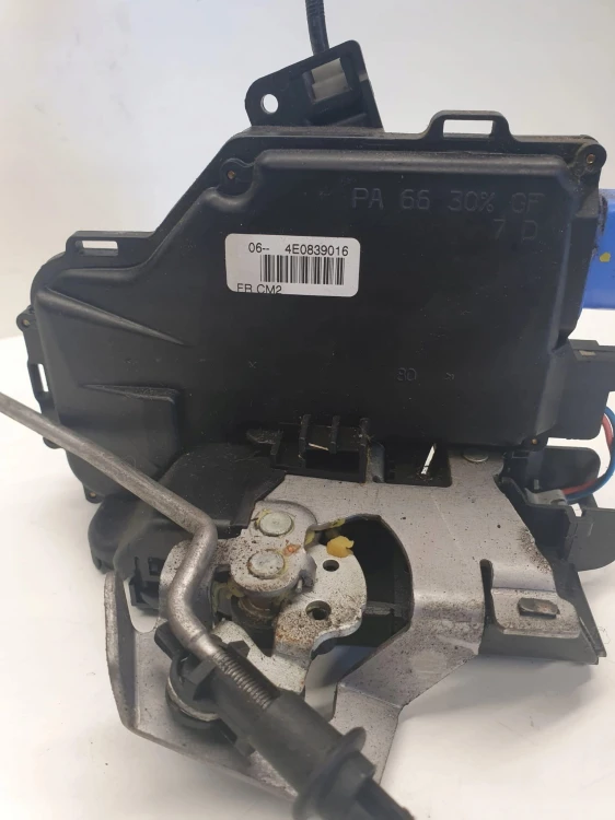 ZAMEK DRZWI PRAWY TYŁ AUDI A8 D3 4E0839016 7 PIN