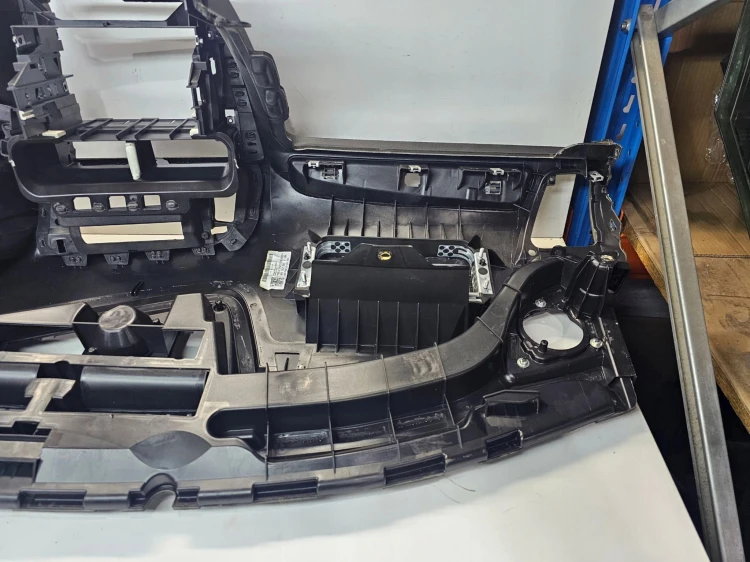 DESKA KONSOLA KOKPIT AUDI Q5 8R 8R1857041F 24A ORYGINAŁ