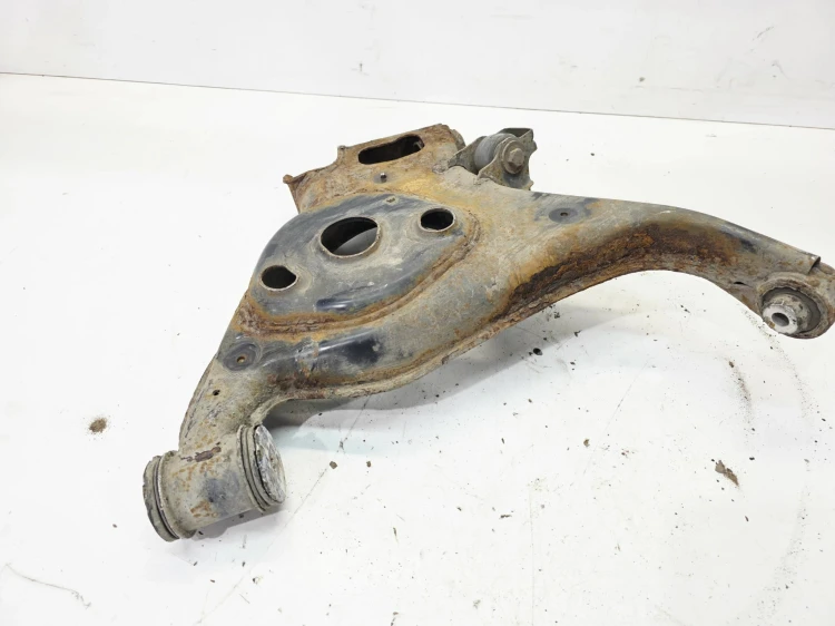 WAHACZ STALOWY LEWY TYŁ AUDI A6 C6 4F0505311M 2/26