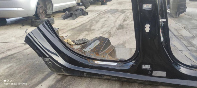 ĆWIARTKA PRÓG BOK PRAWA STRONA AUDI A6 C7