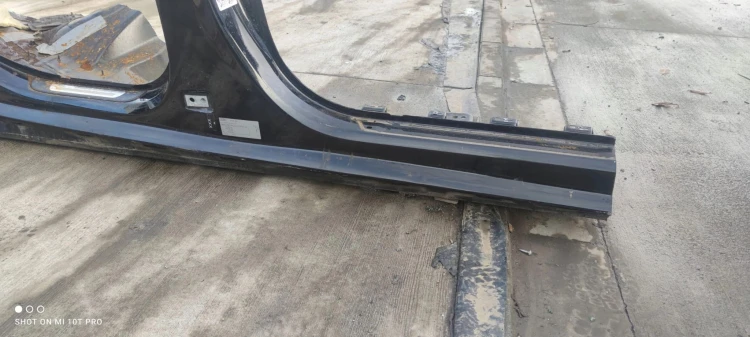 ĆWIARTKA PRÓG BOK PRAWA STRONA AUDI A6 C7