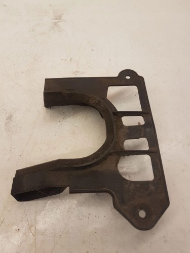 OSŁONA PÓŁOSI PRAWA AUDI A6 C7 4G0863190