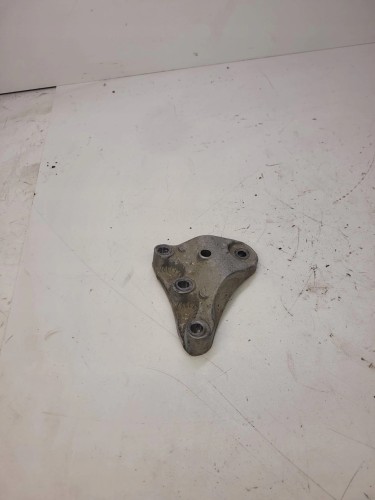 ŁAPA WSPORNIK SILNIKA AUDI A1 VW SEAT 6R0199185A