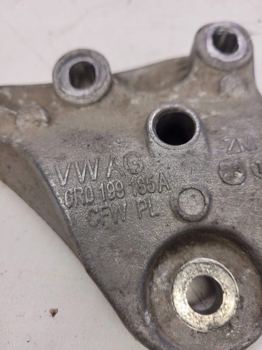 ŁAPA WSPORNIK SILNIKA AUDI A1 VW SEAT 6R0199185A
