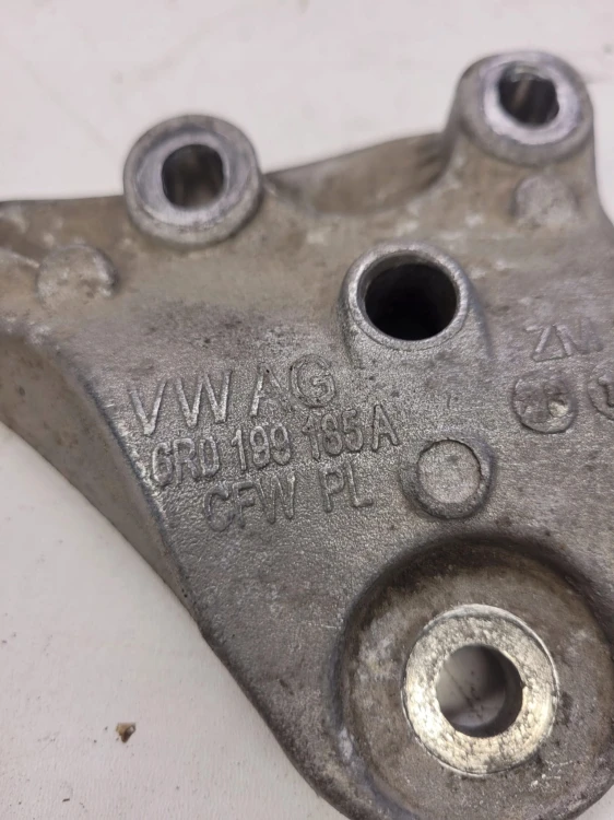 ŁAPA WSPORNIK SILNIKA AUDI A1 VW SEAT 6R0199185A