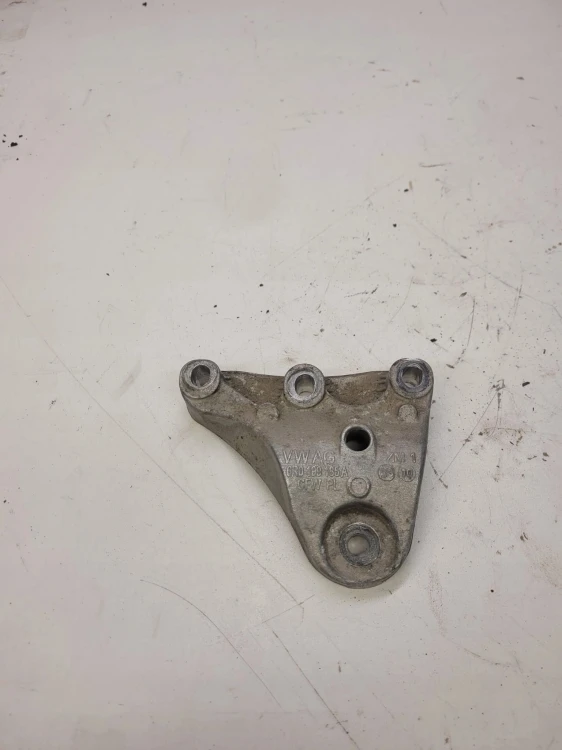 ŁAPA WSPORNIK SILNIKA AUDI A1 VW SEAT 6R0199185A