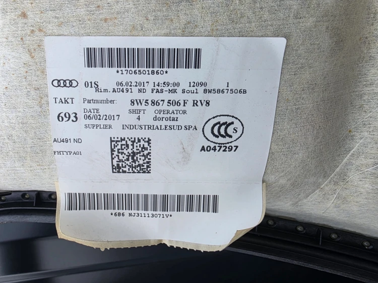 PODSUFITKA S LINE AUDI A4 B9 SEDAN 8W5867506F RV8 SOUL KOMPLET ORYGINAŁ !!!