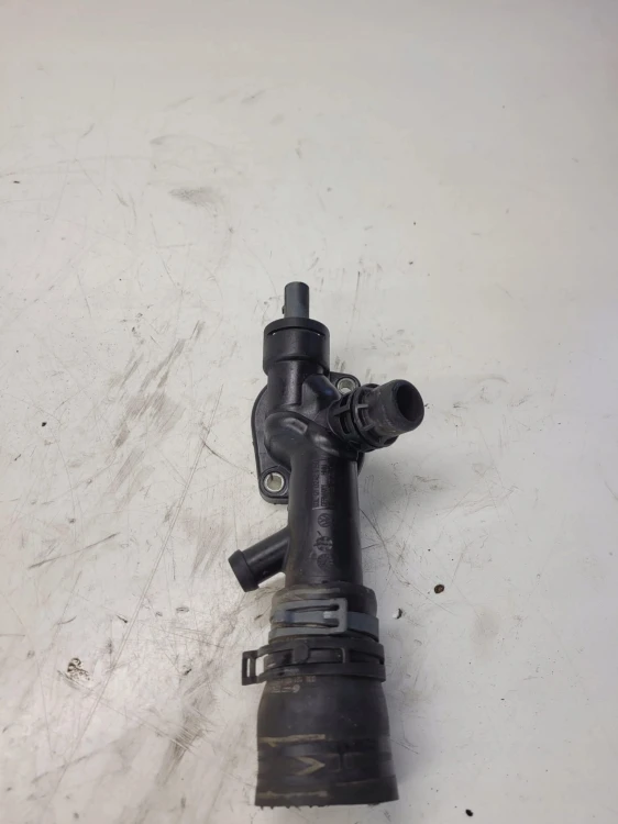 KRÓCIEC WODY AUDI VW SKODA 2.0 TDI 03L121132AC