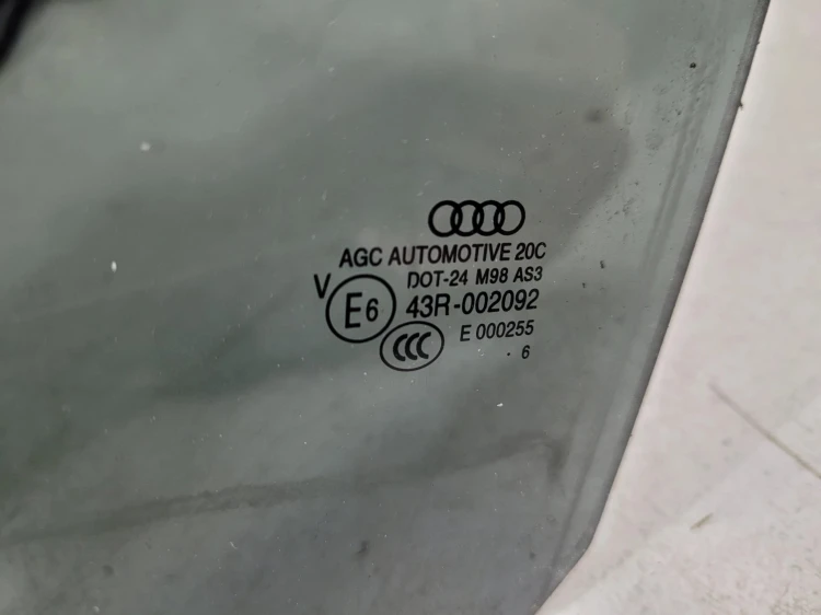 SZYBA BOCZNA DRZWI LEWY TYŁ AUDI Q7 4M 4M0845025B 2016 ROK