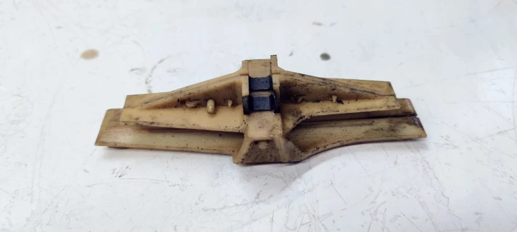 ŚLIZG ŁAŃCUCHA SKRZYNI CVT AUDI A4 A6 01J331325G
