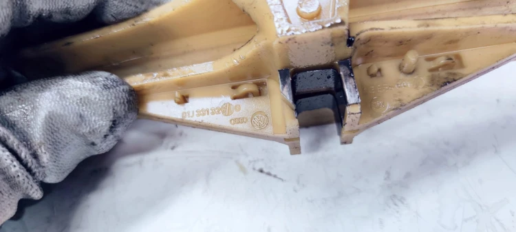 ŚLIZG ŁAŃCUCHA SKRZYNI CVT AUDI A4 A6 01J331325G