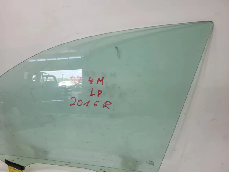 SZYBA BOCZNA DRZWI LEWY PRZÓD AUDI Q7 4M 4M0845021 2016 ROK