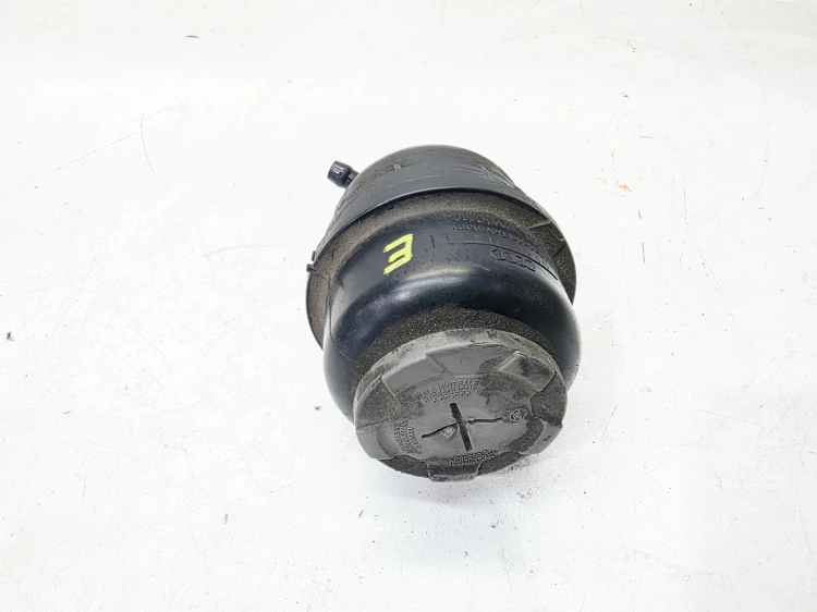 ZBIORNIK PŁYNU WSPOMAGANIA AUDI A6 C6 4F0422371E