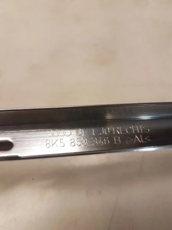 LISTWA CHROM SZYBY PRAWY TYŁ AUDI A4 B8 8K5853346