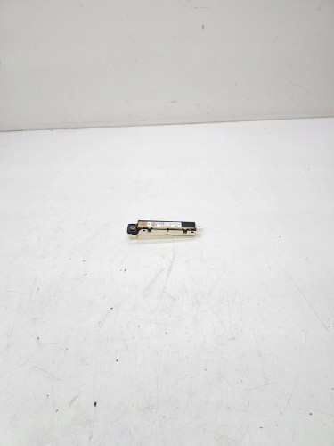 WZMACNIACZ ANTENOWY AUDI A3 8V 8V5035225