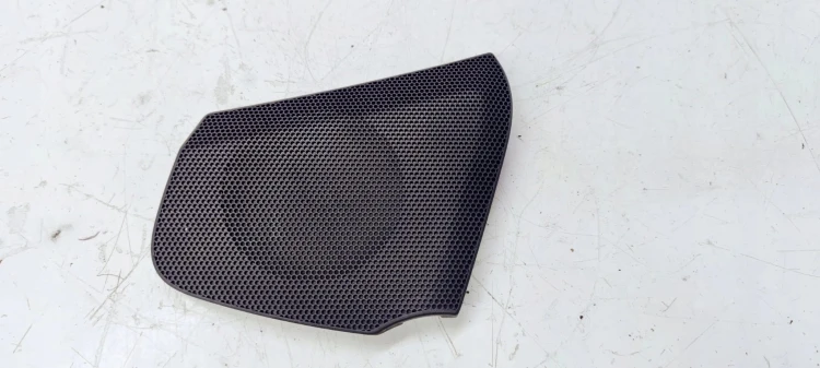 MASKOWNICA GŁOŚNIKA LEWY PRZÓD AUDI Q3 8U0035409