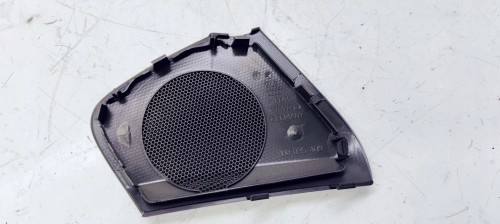 MASKOWNICA GŁOŚNIKA LEWY PRZÓD AUDI Q3 8U0035409