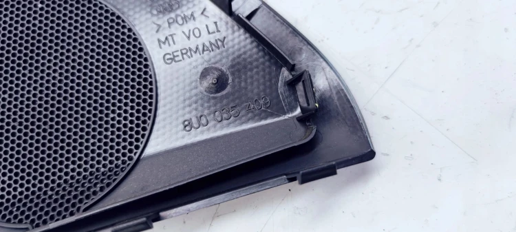 MASKOWNICA GŁOŚNIKA LEWY PRZÓD AUDI Q3 8U0035409