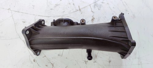 RURA KOLEKTORA SSĄCEGO AUDI A6 A8 059145762AB