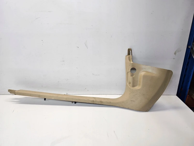 OSŁONA PŁUKA PROGU LEWA AUDI A6 C6 4F1867271B KREMOWA