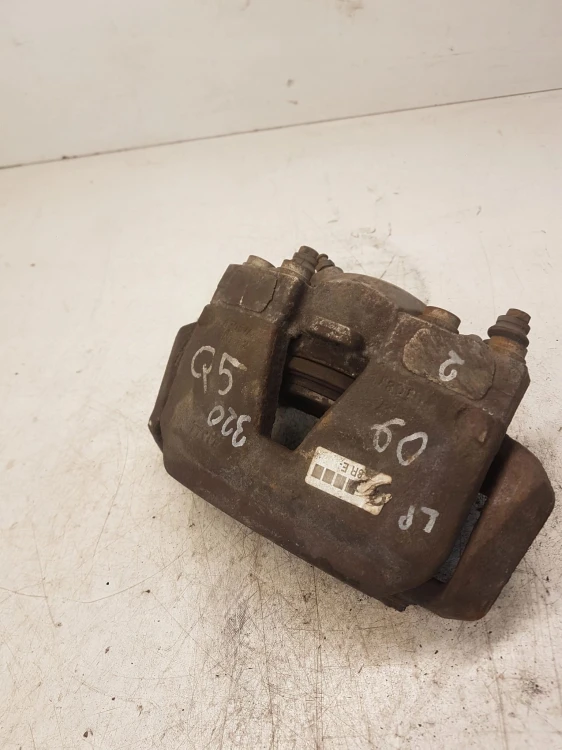 ZACISK HAMULCOWY LEWY PRZÓD AUDI Q5 A5 8R0105E