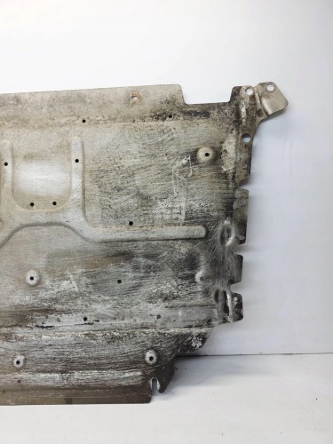 OSŁONA POD SILNIK ALUMINIOWA AUDI A3 8P CABRIO 8P7825238B