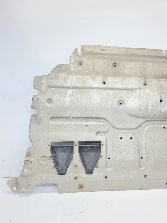 OSŁONA POD SILNIK ALUMINIOWA AUDI A3 8P CABRIO 8P7825238B