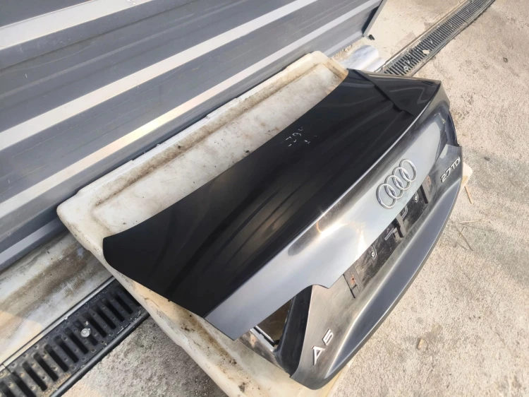 KLAPA TYLNA TYŁ AUDI A5 8T COUPE LZ9Y ORYGINAŁ !!!