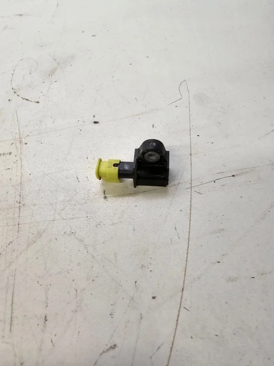 CZUJNIK UDERZENIOWY PRZEDNI AUDI A3 8V 5Q0959651B