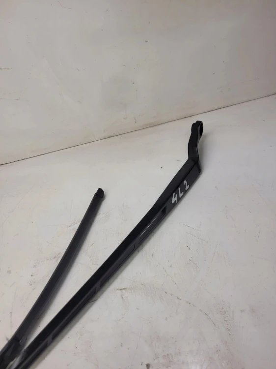 RAMIĘ WYCIERACZKI PRAWE AUDI Q7 4L 4L2955408A UK
