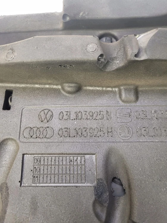 OSŁONA POKRYWA SILNIKA AUDI A3 VW SEAT 03L103925H