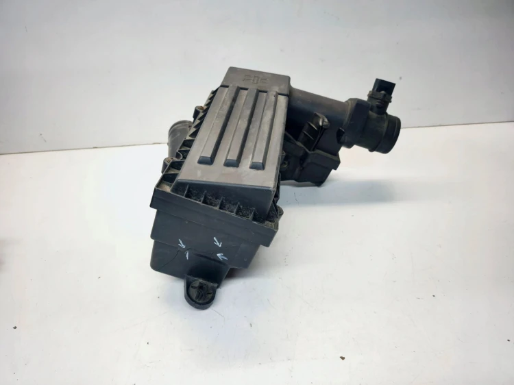 OBUDOWA FILTRA POWIETRZA AUDI A3 8P VOLKSWAGEN SEAT SKODA 1K0129607P USZK