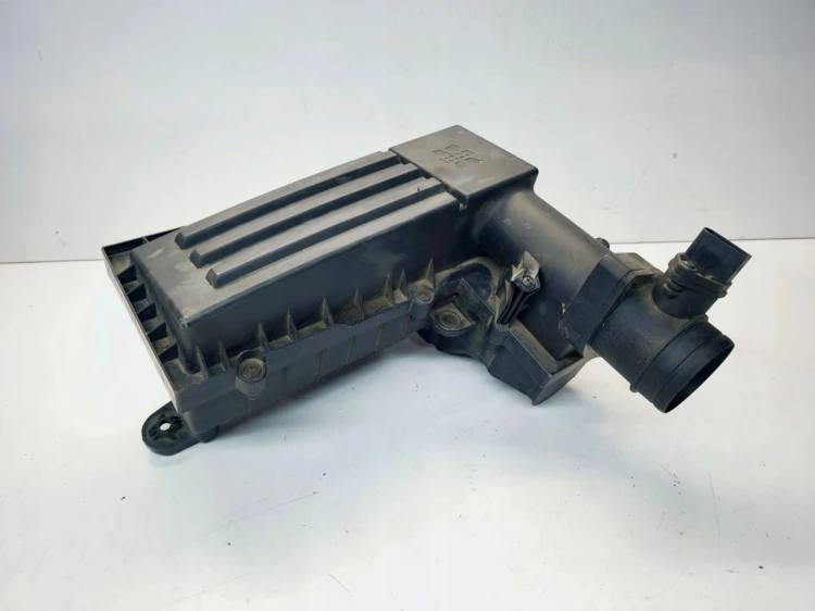 OBUDOWA FILTRA POWIETRZA AUDI A3 8P VOLKSWAGEN SEAT SKODA 1K0129607P USZK