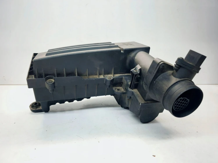 OBUDOWA FILTRA POWIETRZA AUDI A3 8P VOLKSWAGEN SEAT SKODA 1K0129607P USZK