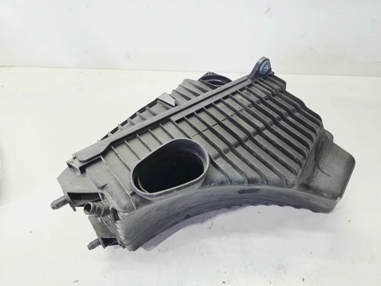 OBUDOWA FILTRA POWIETRZA AUDI Q7 4L 4.2 TDI 7L8128601C 7L0183