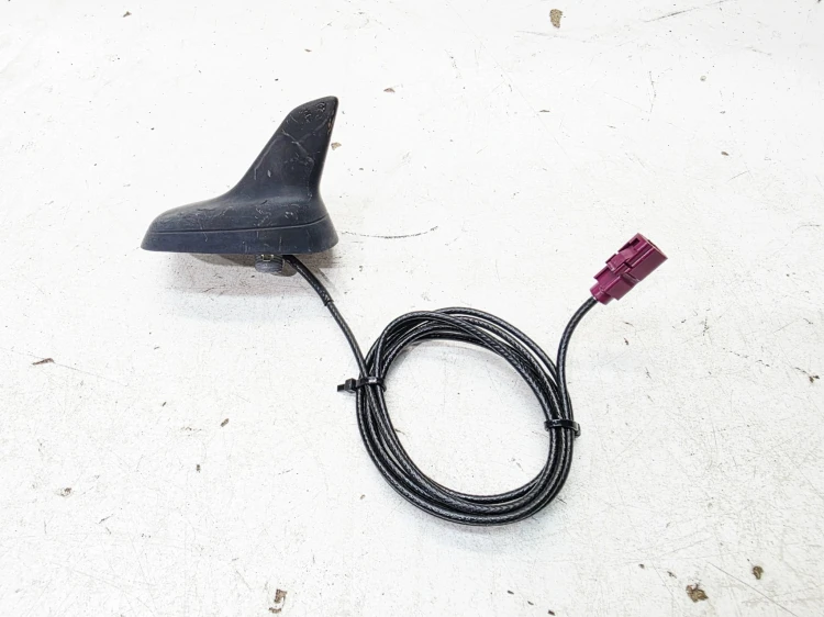 ANTENA LOTKA GPS REKIN AUDI A3 8P 8P0035503J