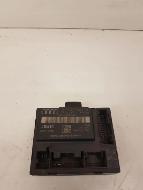 MODUŁ STEROWNIK DRZWI LEWY PRZÓD AUDI 4F0959792C