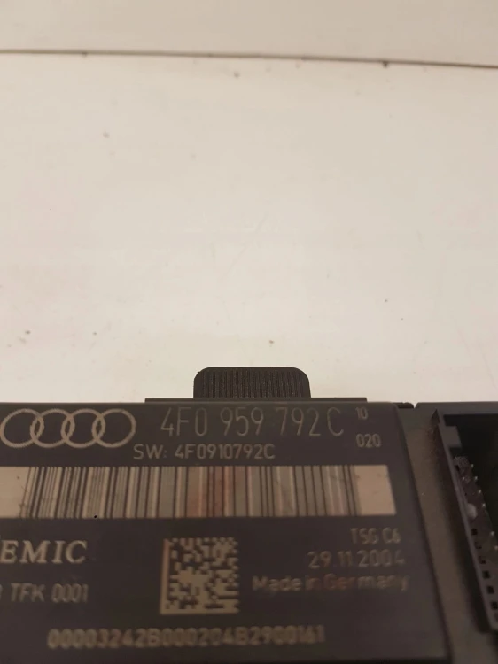 MODUŁ STEROWNIK DRZWI LEWY PRZÓD AUDI 4F0959792C
