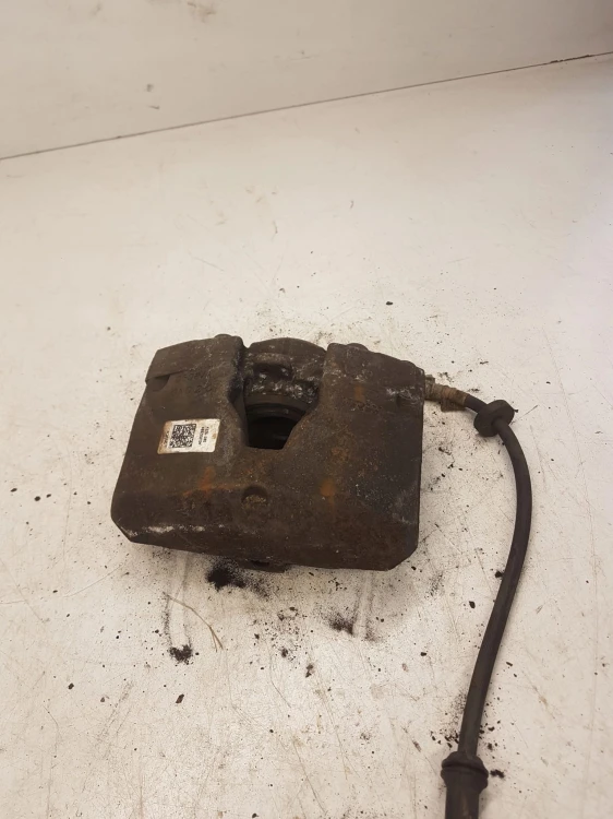 ZACISK HAMULCOWY PRAWY PRZÓD AUDI A6 C7 7 4G0106AK