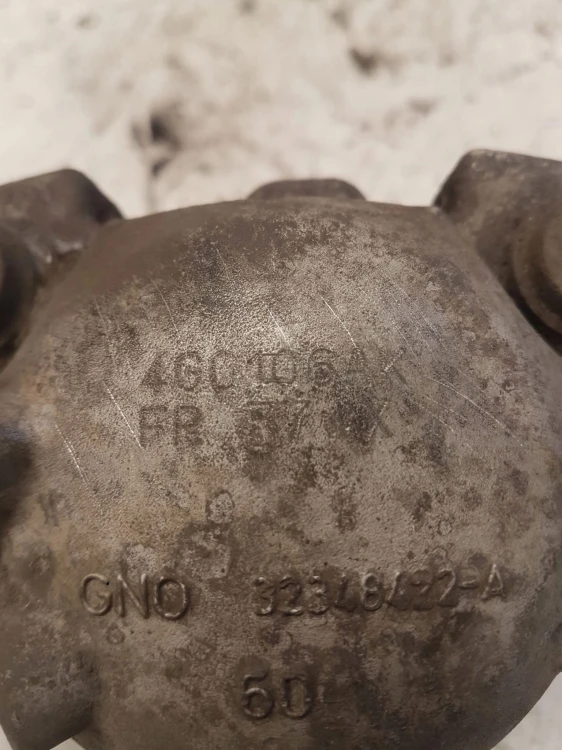 ZACISK HAMULCOWY PRAWY PRZÓD AUDI A6 C7 7 4G0106AK
