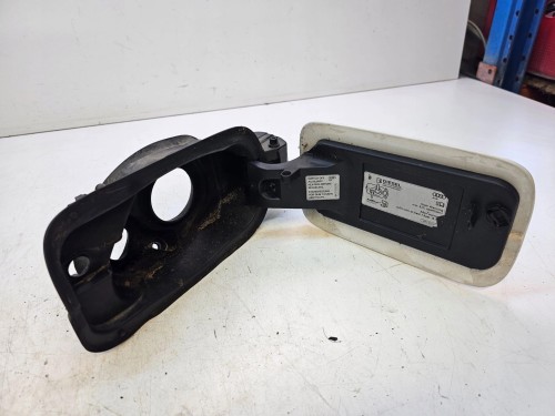 KLAPKA WLEWU PALIWA AUDI A4 B9 8W0809906A LS9R