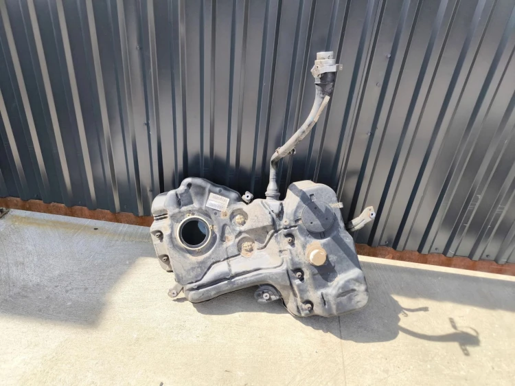BAK ZBIORNIK PALIWA AUDI A4 B8 A5 8T 8T0201021FT 2.0 DIESEL