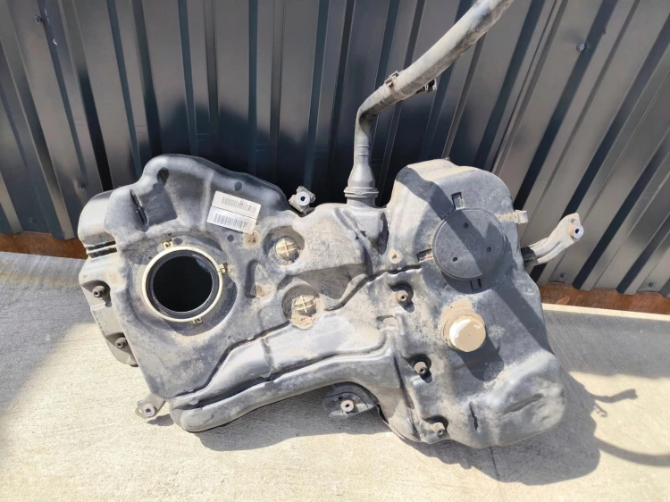 BAK ZBIORNIK PALIWA AUDI A4 B8 A5 8T 8T0201021FT 2.0 DIESEL