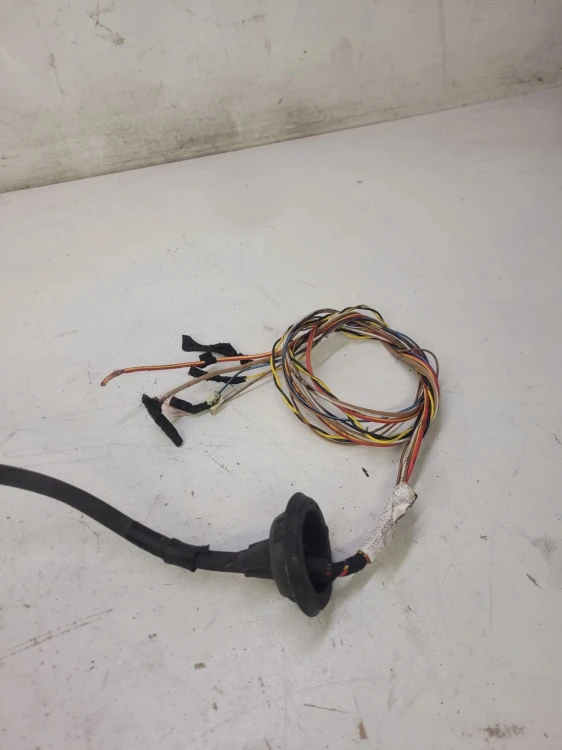 WIĄZKA ZACISKU PRAWY TYŁ AUDI A4 B9 A5 8W0972254