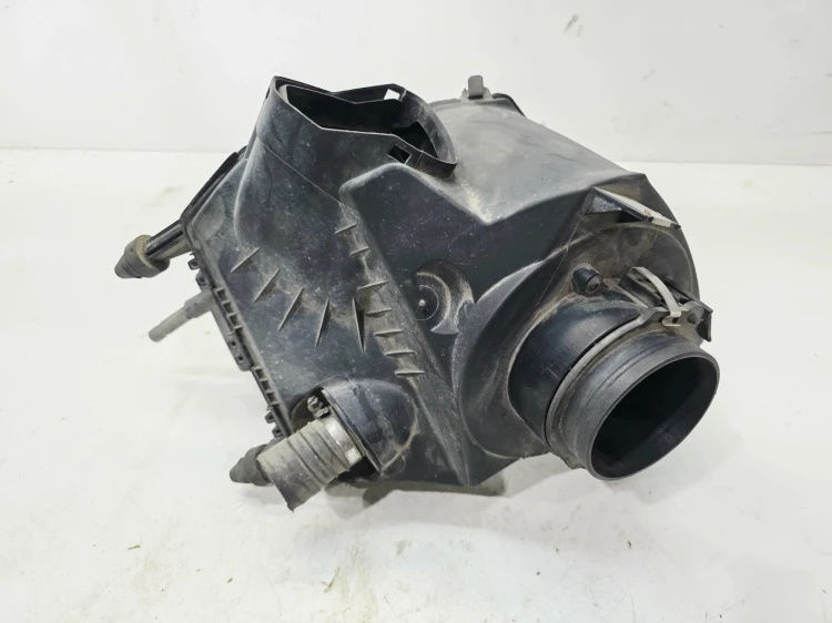 OBUDOWA FILTRA POWIETRZA AUDI A6 C6 2.4 BDW 4F0133835D