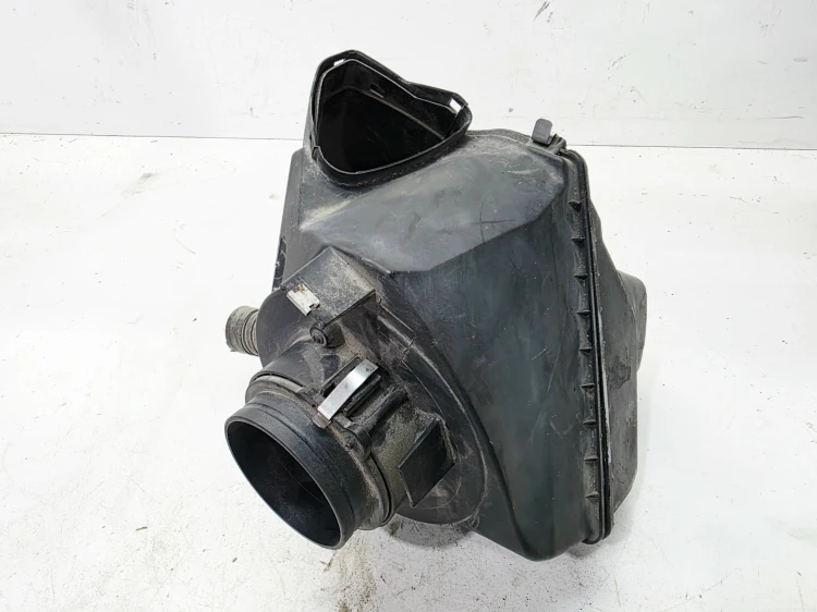 OBUDOWA FILTRA POWIETRZA AUDI A6 C6 2.4 BDW 4F0133835D