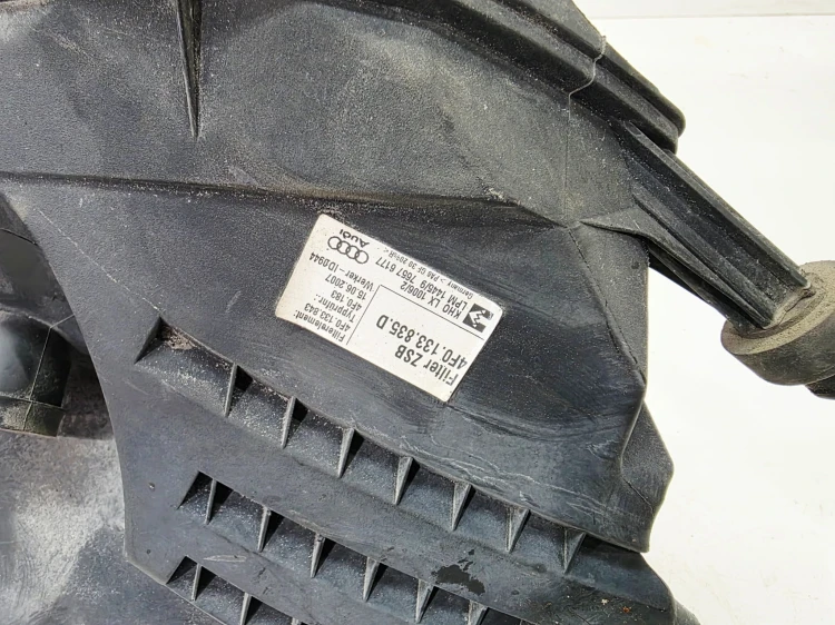OBUDOWA FILTRA POWIETRZA AUDI A6 C6 2.4 BDW 4F0133835D