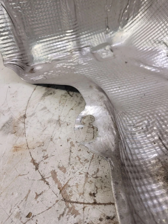 OSŁONA TERMICZNA LEWY TYŁ AUDI A4 B9 8W0804173