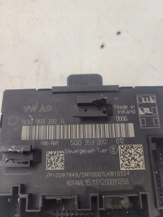 MODUŁ STEROWNIK DRZWI AUDI A3 8V 5Q0959392A