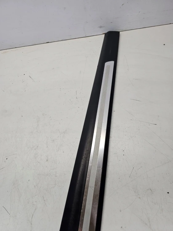 LISTWA PROGOWA LEWY PRZÓD A6 C6 S LINE 4F0853373K
